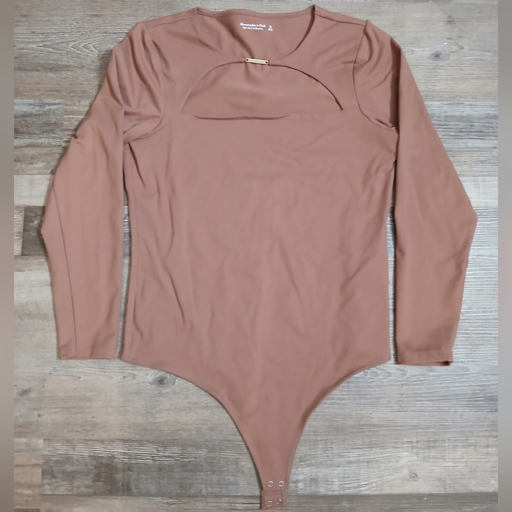Abercrombie & Fitch‎ Bodysuit Womens XL Mauve Long Sleeve Cutout Detail